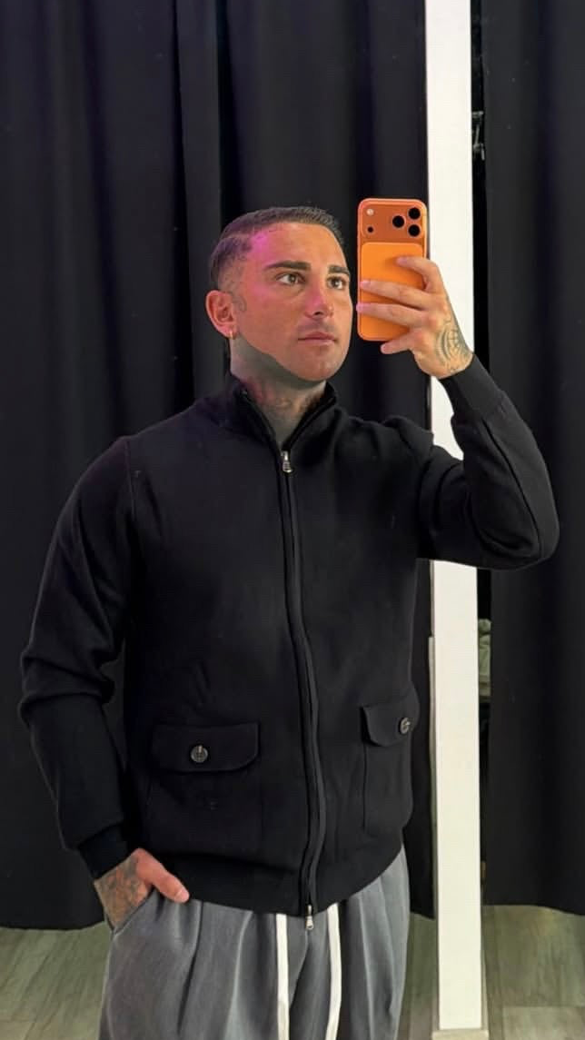 Giacchetto in maglia nero