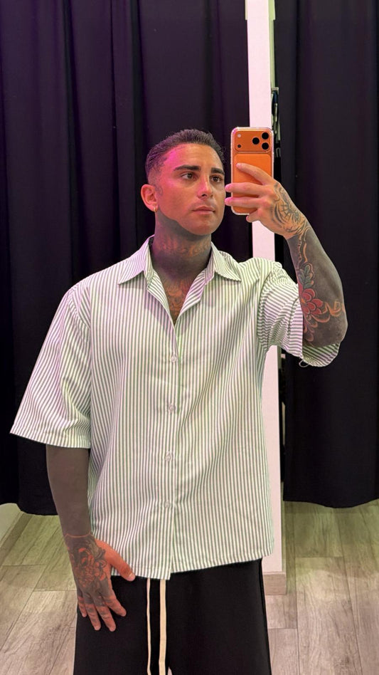 Camicia a righe verde