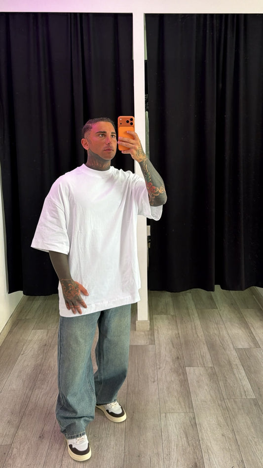 T shirt bianca over